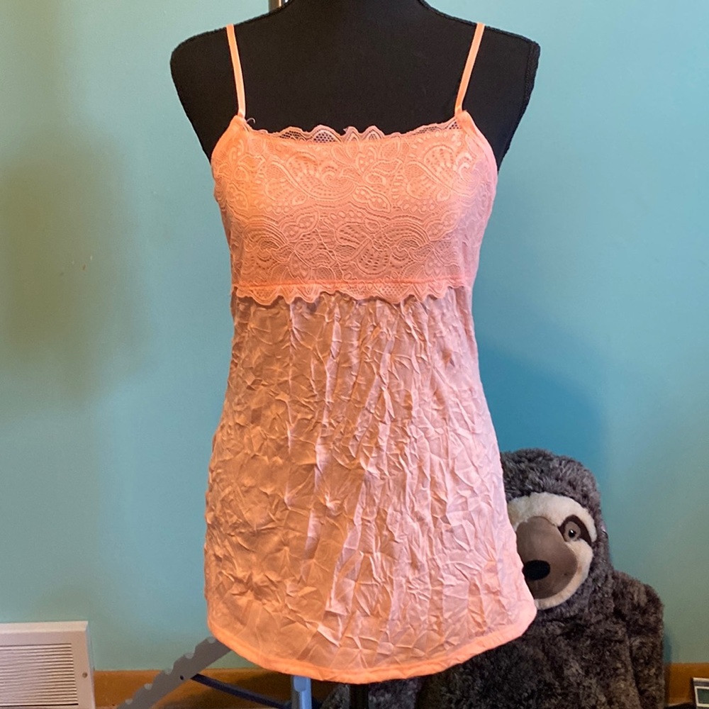NWOT Maurice’s Medium Light Orange Crinkle Tank